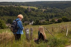 Wanderer auf dem Burgweg