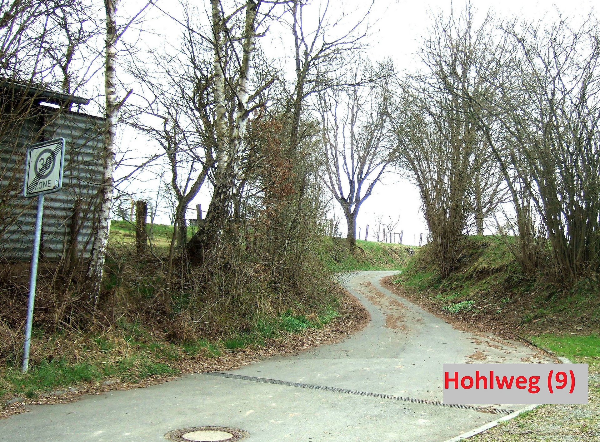 Hohlweg im Heldengarten