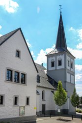 Sankt-Laurentius Kirche Asbach